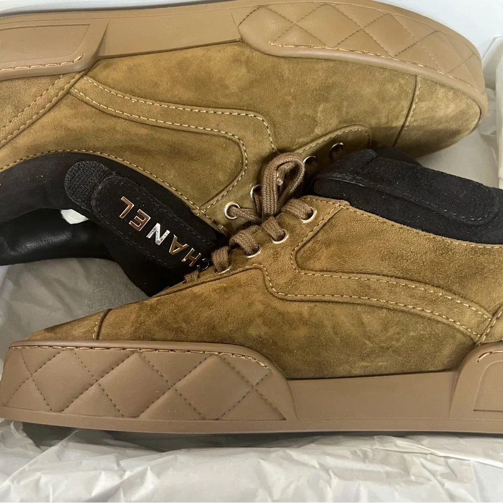 Chanel Suede Logo Strap Low Top Sneakers Size 41.5 / 10.5 NEW WITH BOX - Picture 16 of 16